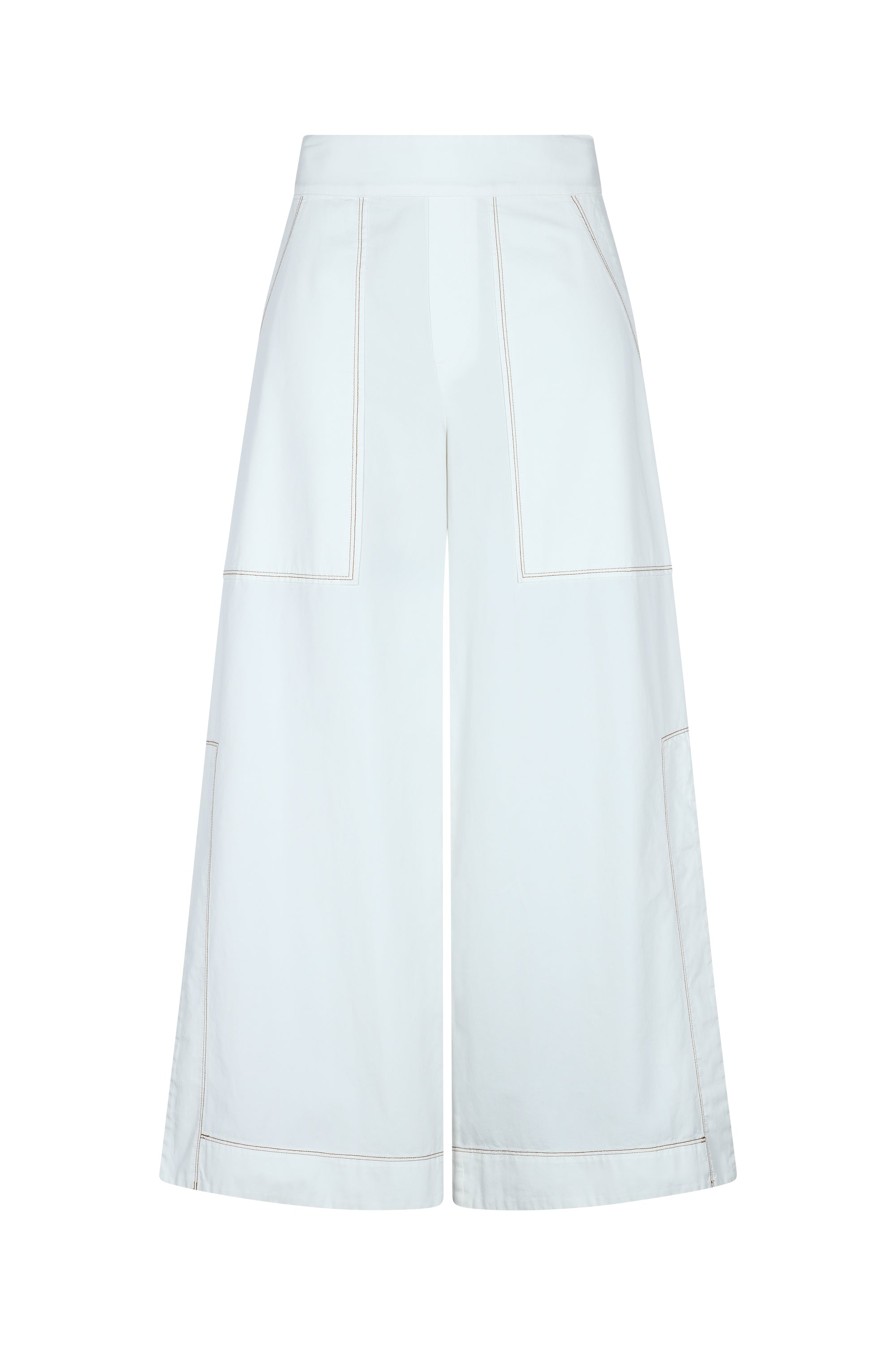 Zoe high-rise wide leg pants in 100% cotton, featuring front and back patch pockets, side vents, and contrast stitching for a refined yet relaxed look.