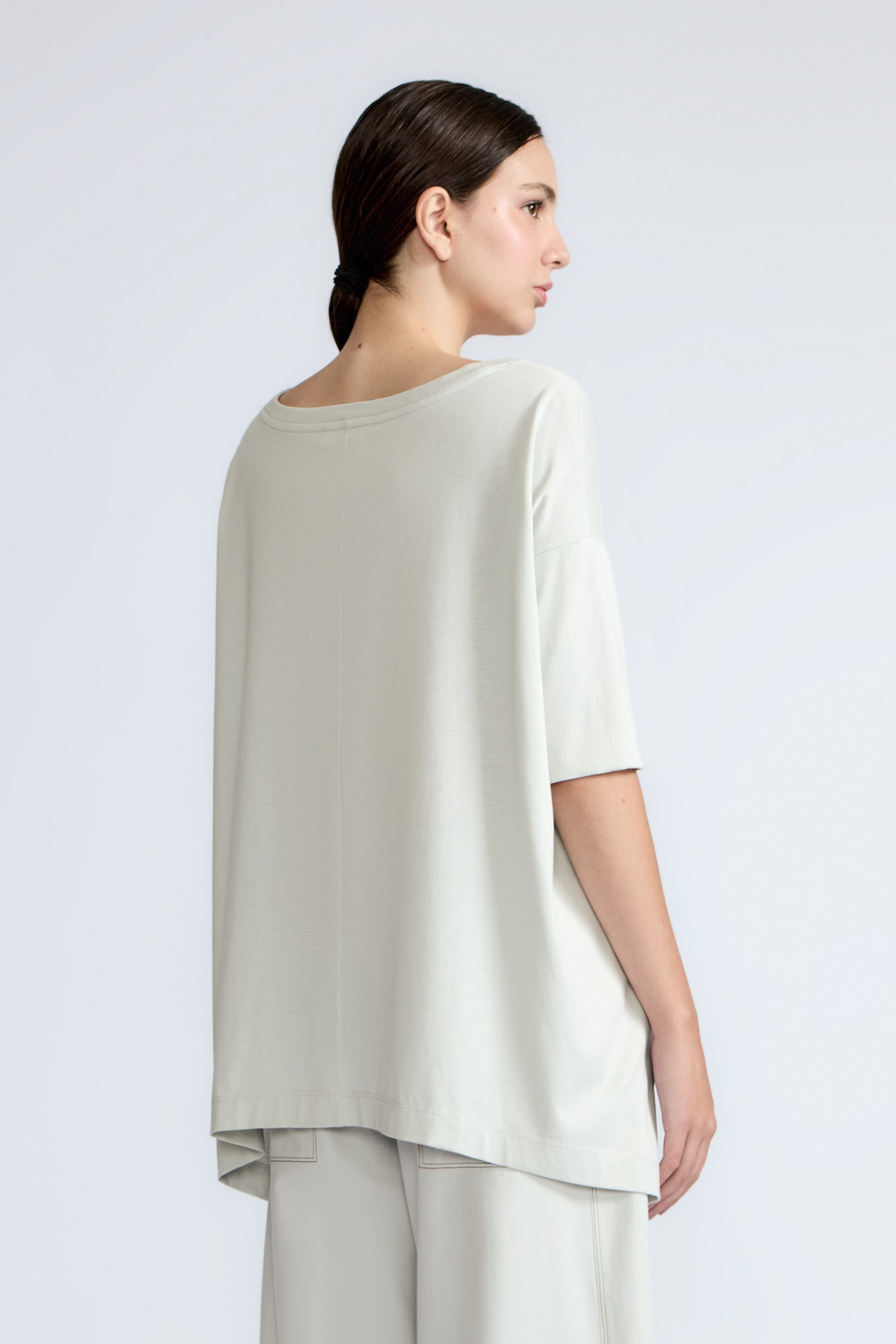 Amaya Top in Silver – Relaxed-fit cotton top with round neckline and stylish hem pullers with buckles.
