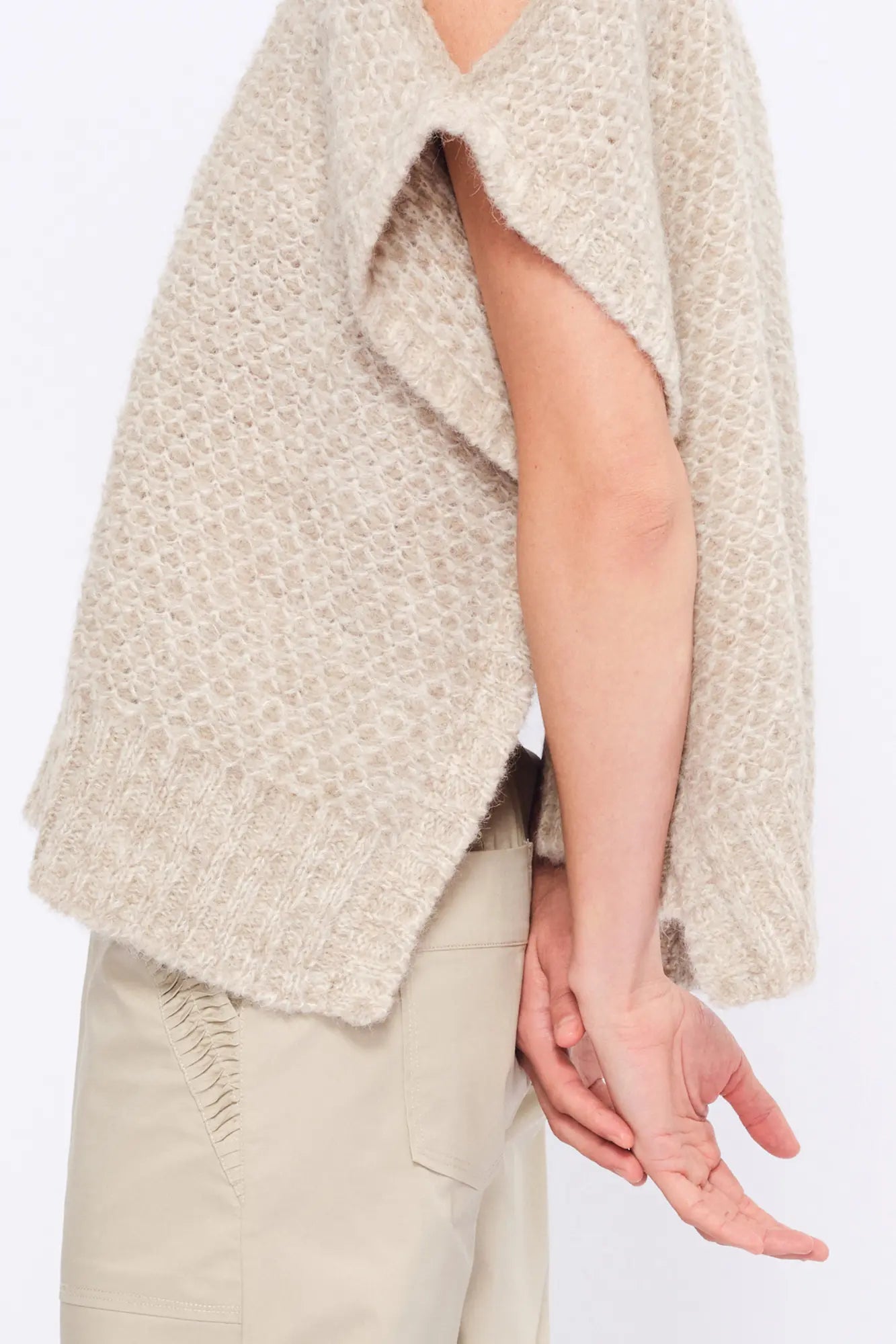 Chelsea Openwork Alpaca Poncho | Beige Melange