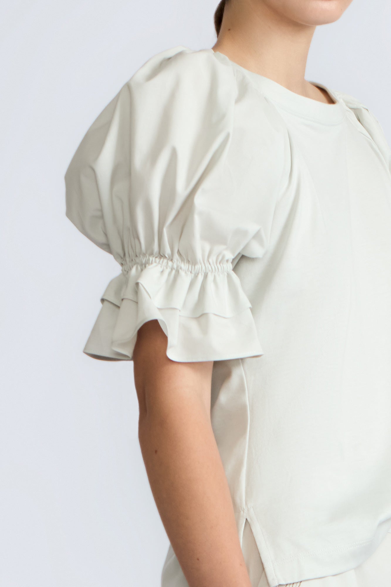 Nery Top in Silver – Cotton knit top with short balloon sleeves, round neckline, and soft jersey-pima poplin mix.