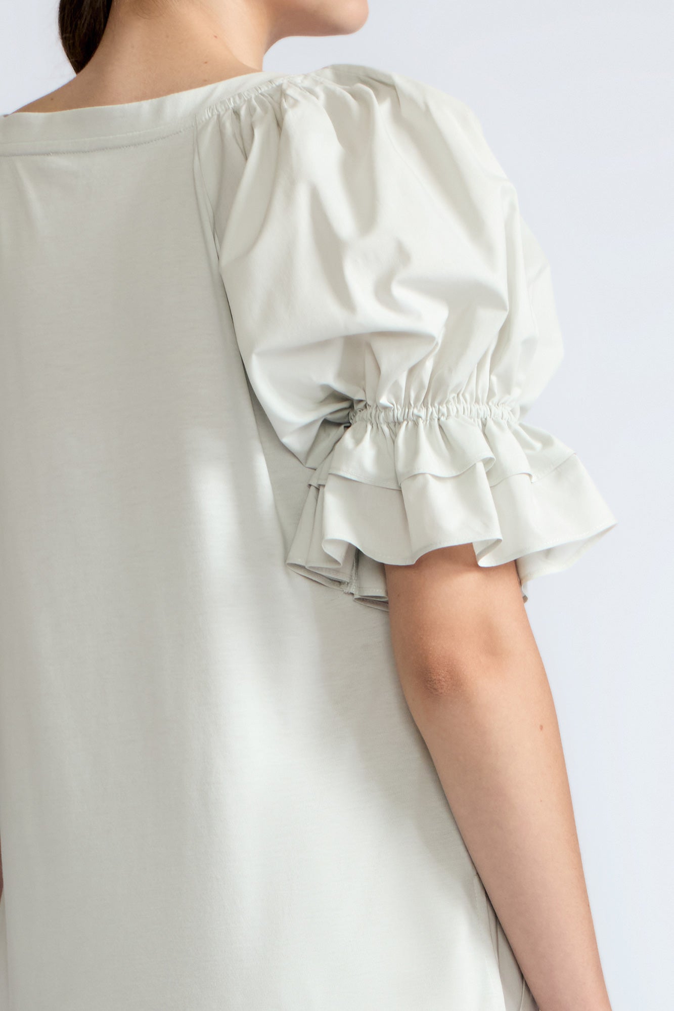 Nery Top in Silver – Cotton knit top with short balloon sleeves, round neckline, and soft jersey-pima poplin mix.