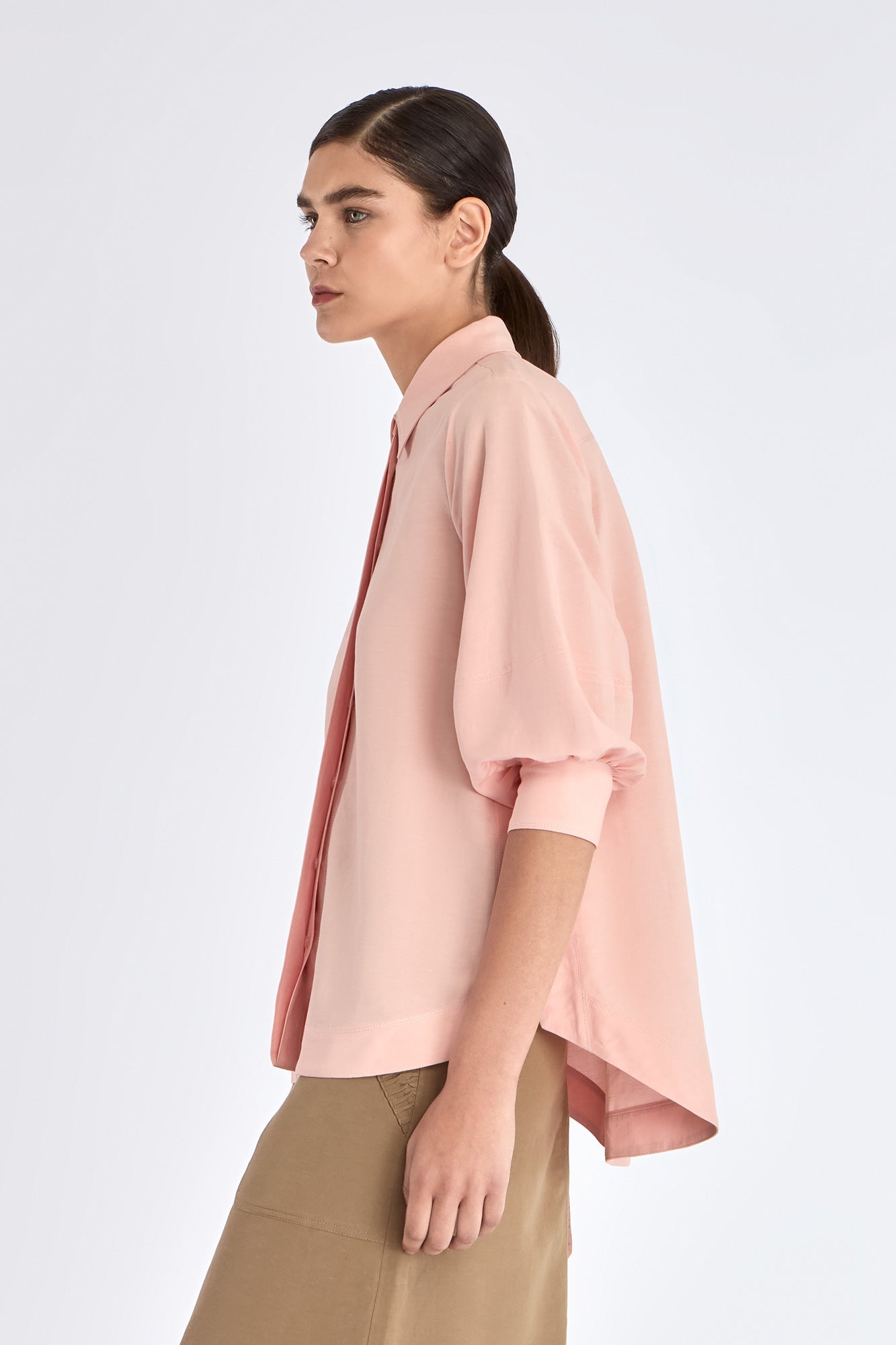 Tatiana Blouse in Rose – Linen blend blouse with shirt collar, hidden button placket, ¾ puff sleeves, and semi-elasticated cuffs.