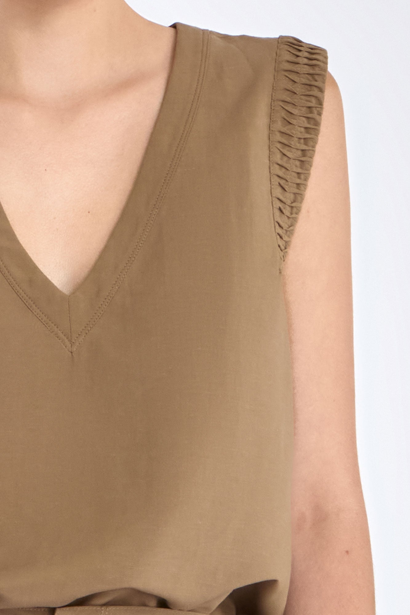 Valencia Linen Blend Blouse in Taupe | Sitka Semsch