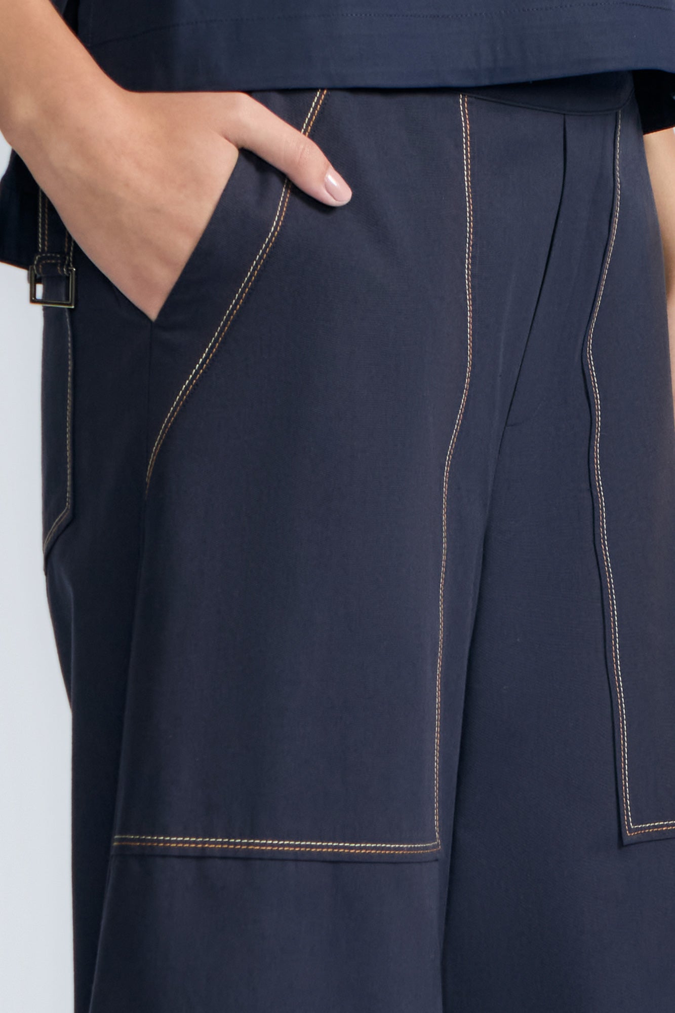 Zoe Pant in Navy – Wide-leg cotton pants with front and back patch pockets, high waist, and contrast stitching.